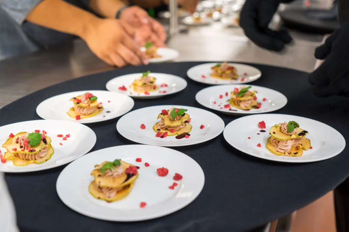 Le mani in cucina, all’impiattamento